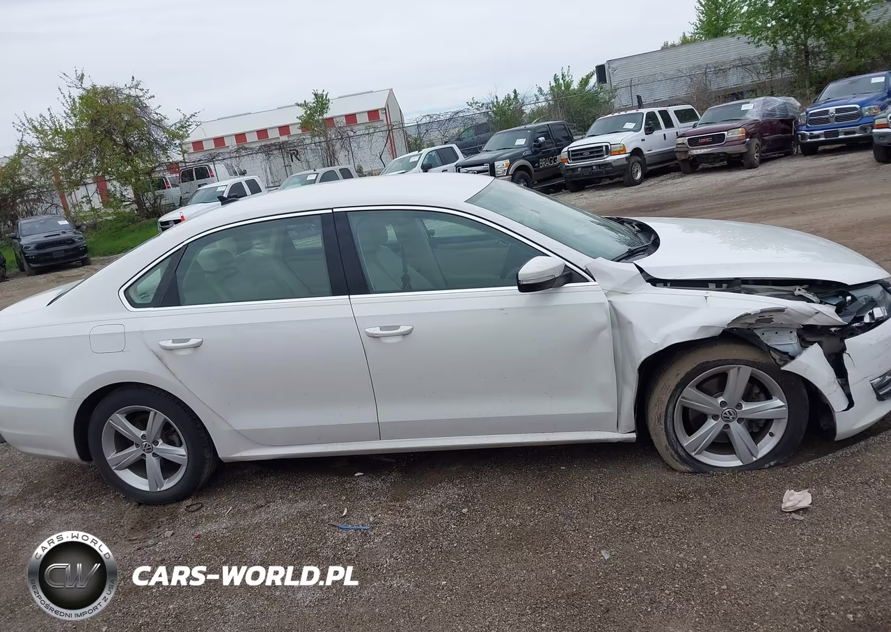 2015 Volkswagen Passat 1.8T Limited Edition VIN:1VWAT7A38FC080892 - 12
