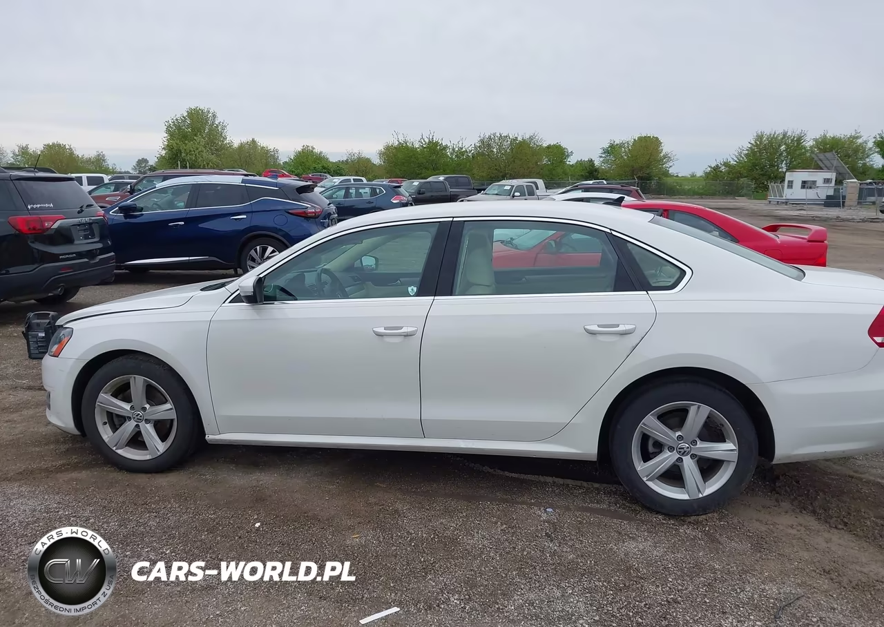 2015 Volkswagen Passat 1.8T Limited Edition VIN:1VWAT7A38FC080892 - 13