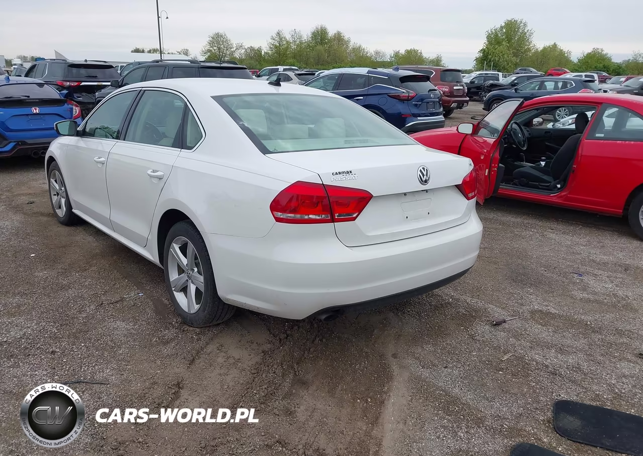 2015 Volkswagen Passat 1.8T Limited Edition VIN:1VWAT7A38FC080892 - 3