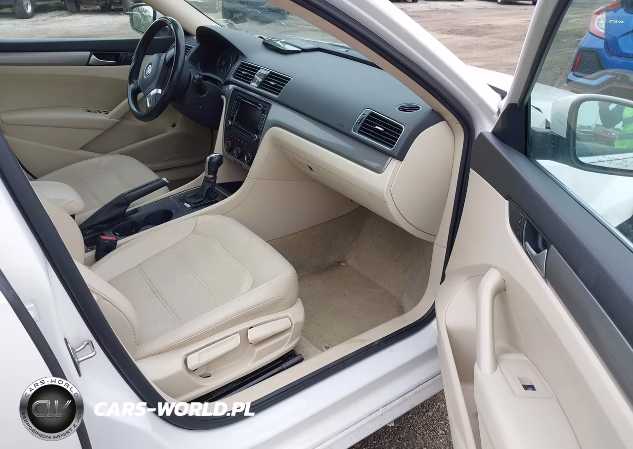 2015 Volkswagen Passat 1.8T Limited Edition VIN:1VWAT7A38FC080892 - 5