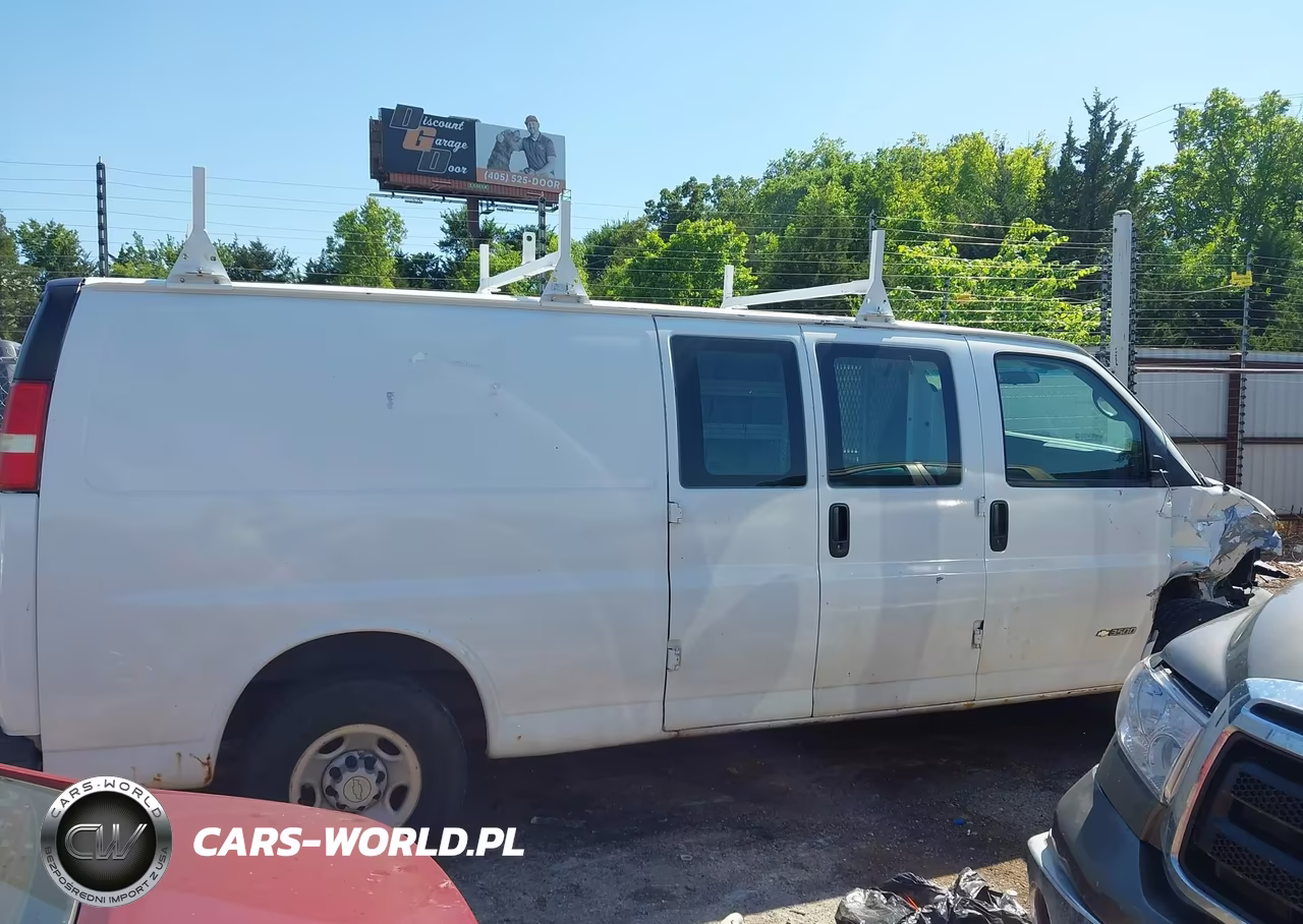 2005 Chevrolet Express VIN:1GCHG39U351222927 - 12
