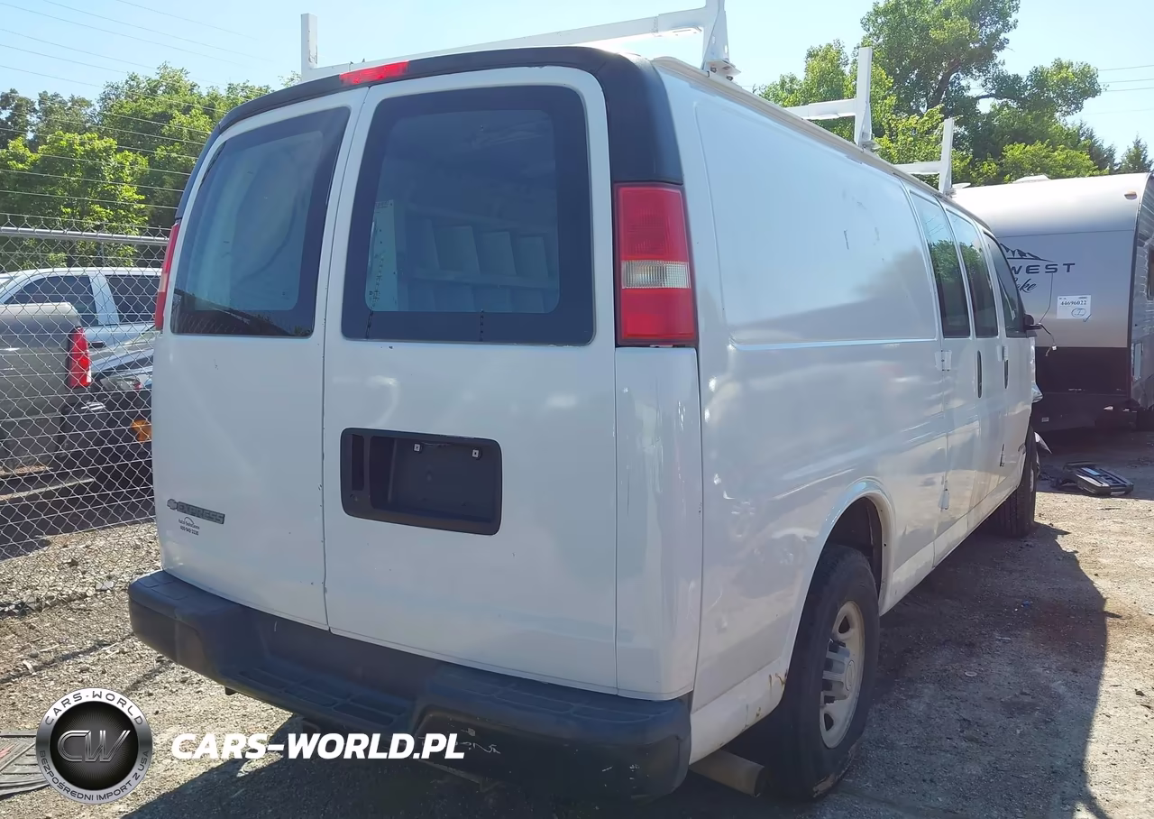 2005 Chevrolet Express VIN:1GCHG39U351222927 - 4