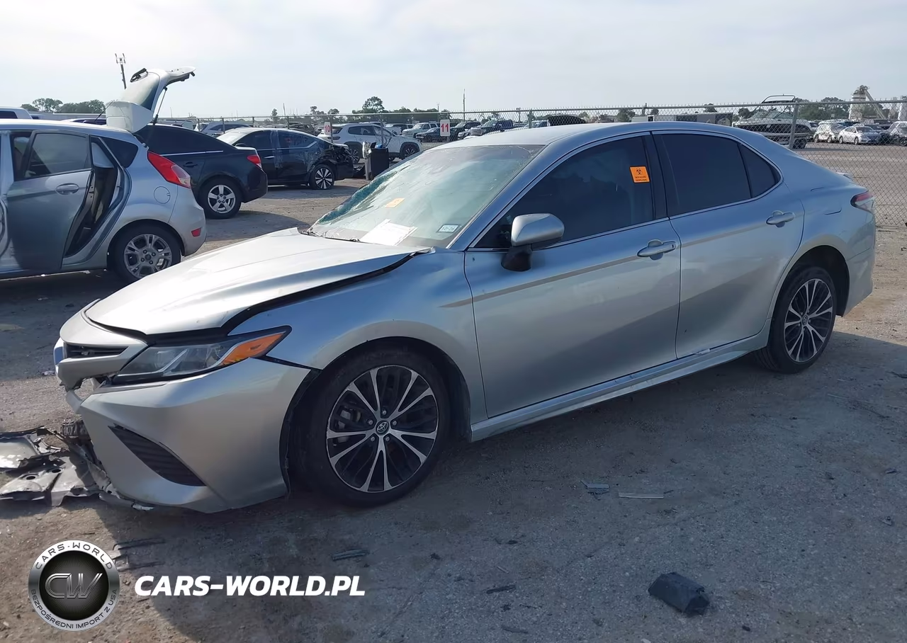 2018 Toyota Camry Se VIN:4T1B11HKXJU056731 - 2