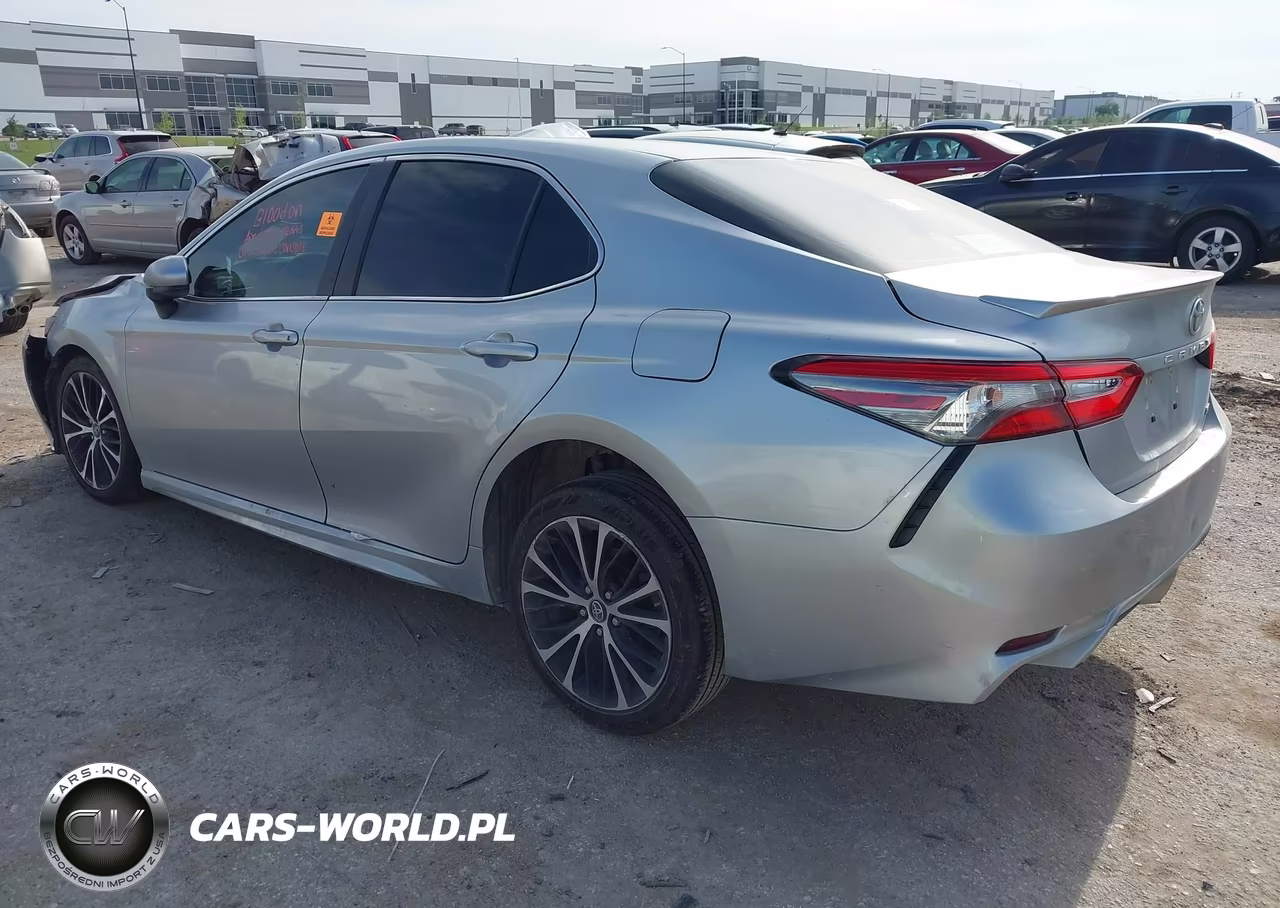 2018 Toyota Camry Se VIN:4T1B11HKXJU056731 - 3