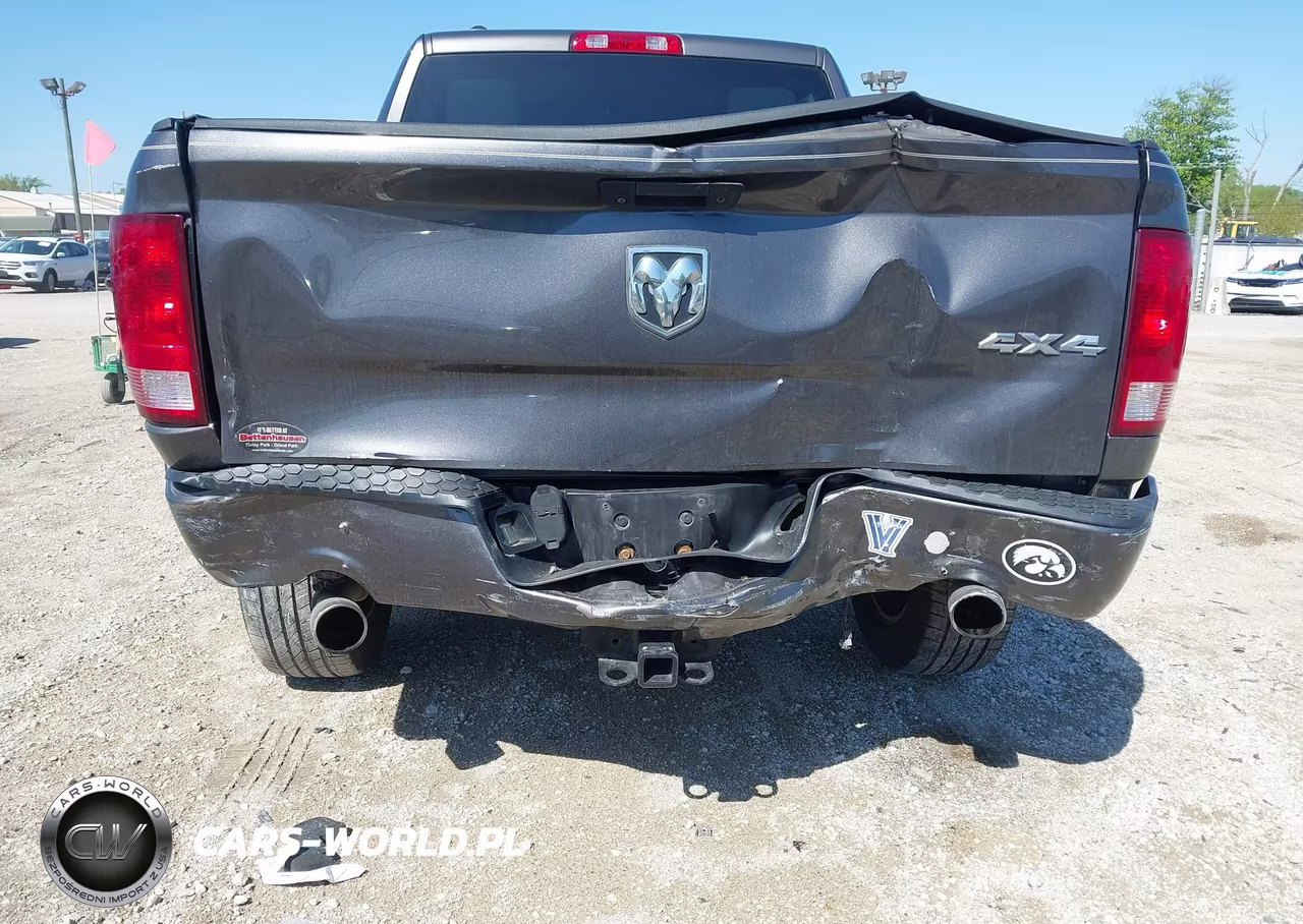 2018 Ram 1500 Express 4X4 5'7 Box VIN:1C6RR7KT5JS352968 - 17