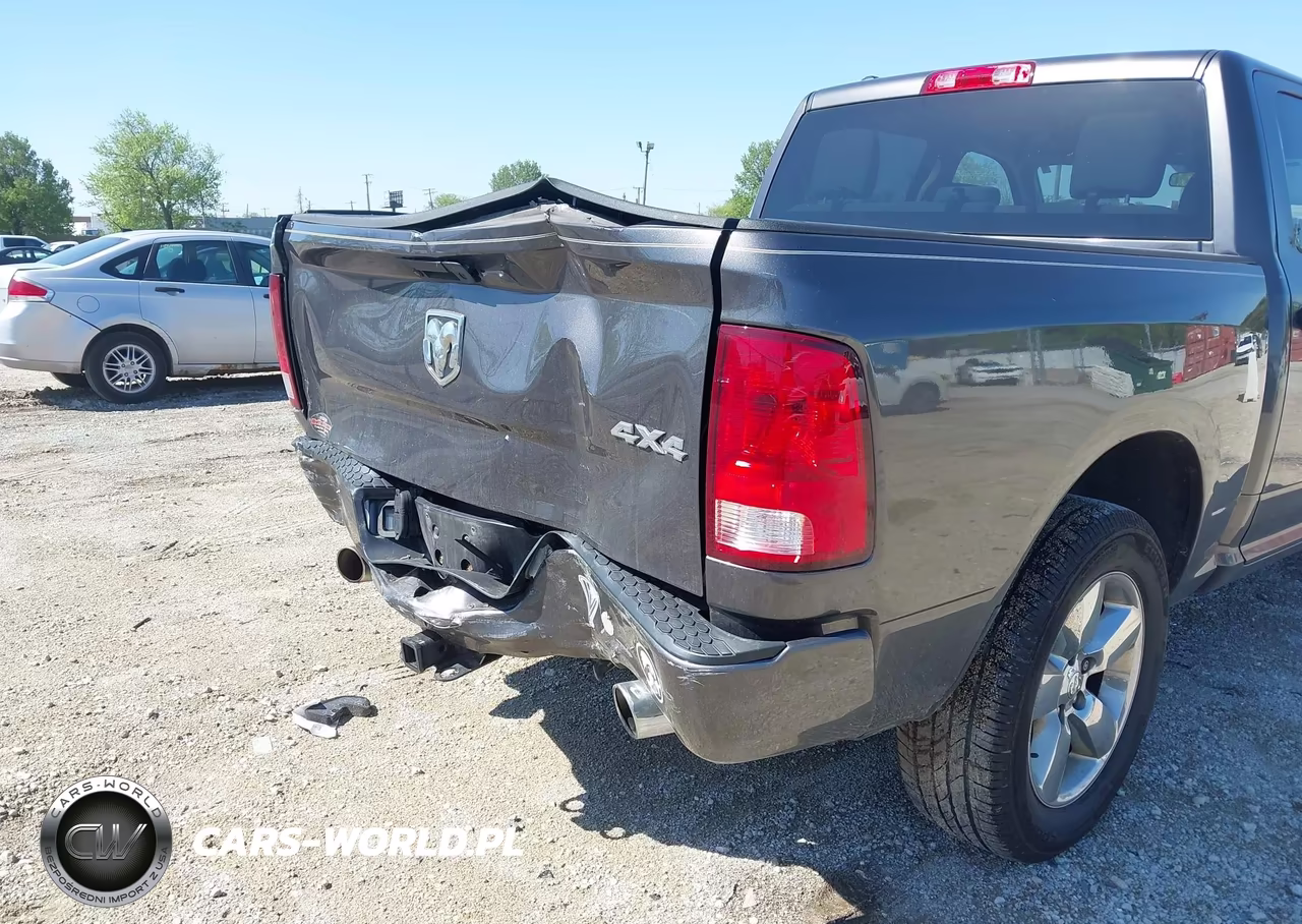 2018 Ram 1500 Express 4X4 5'7 Box VIN:1C6RR7KT5JS352968 - 18