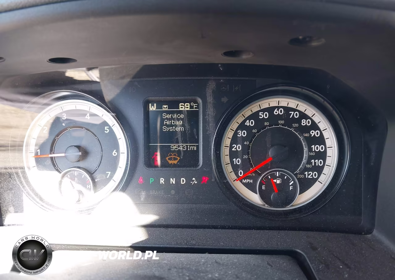 2018 Ram 1500 Express 4X4 5'7 Box VIN:1C6RR7KT5JS352968 - 7