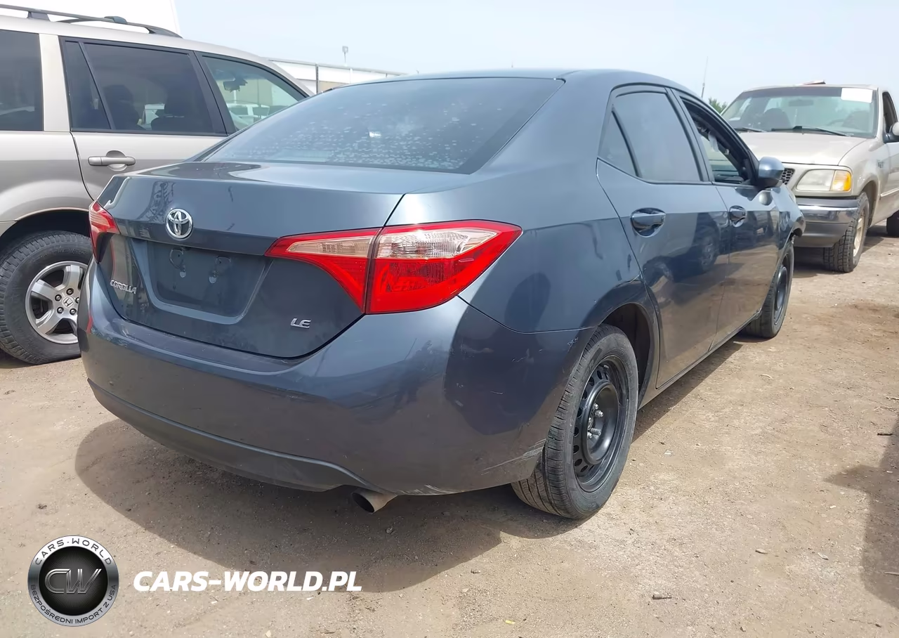 2019 Toyota Corolla Le VIN:2T1BURHE7KC214381 - 4