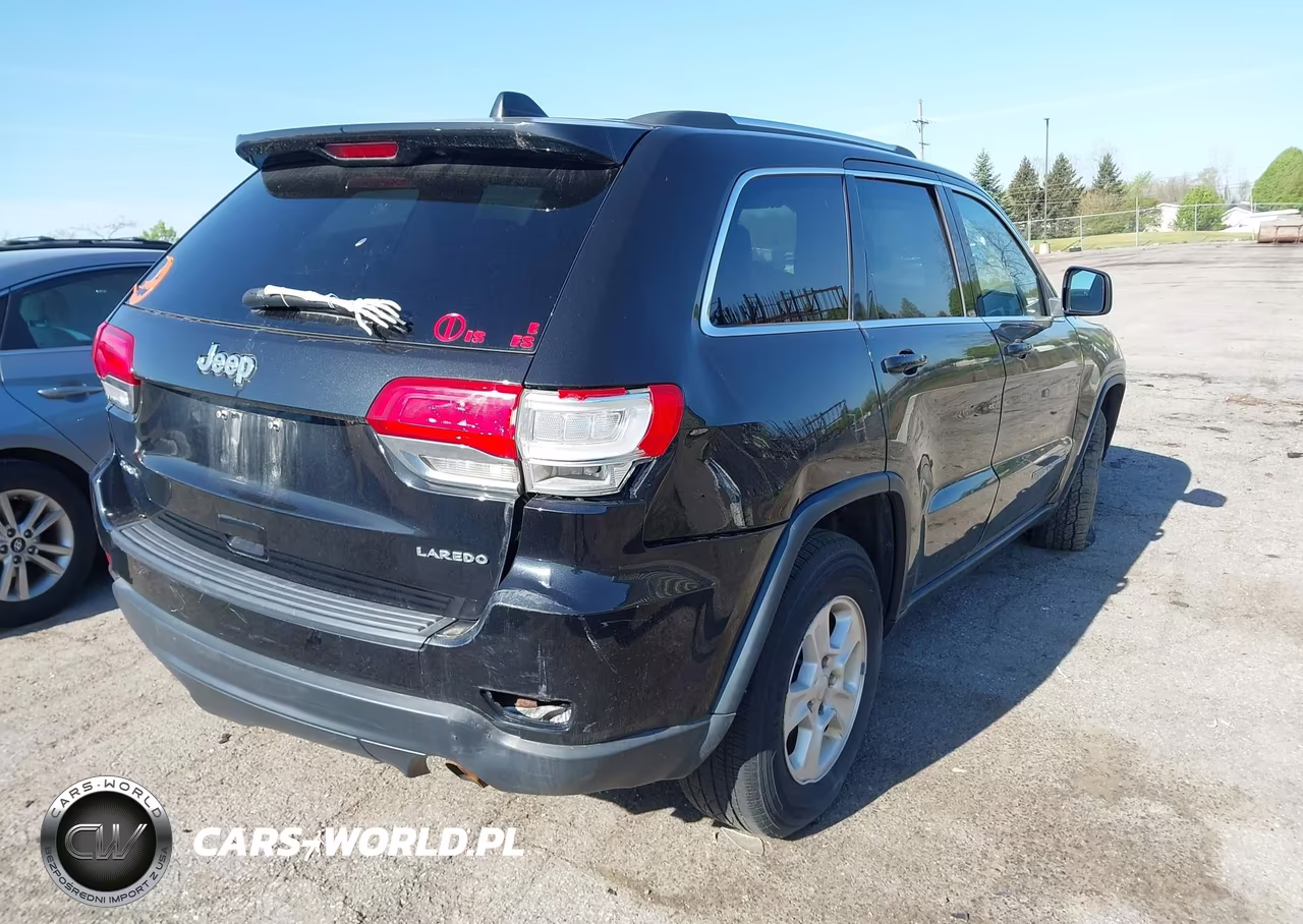 2015 Jeep Grand Cherokee Laredo VIN:1C4RJFAG5FC744204 - 4