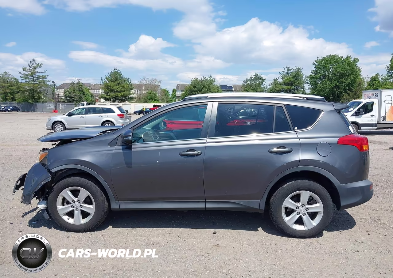 2013 Toyota Rav4 Xle VIN:2T3WFREV1DW072702 - 14