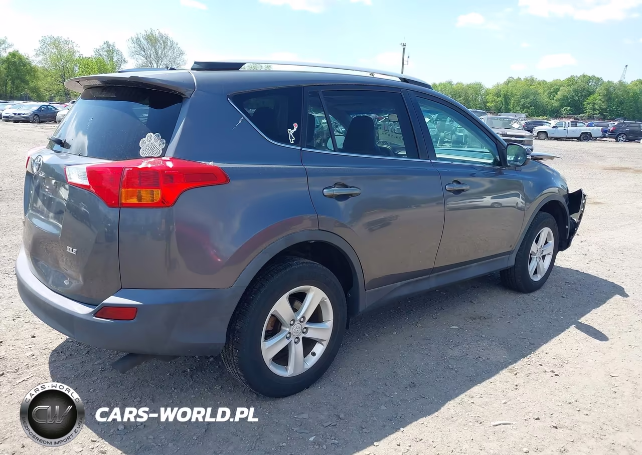 2013 Toyota Rav4 Xle VIN:2T3WFREV1DW072702 - 4