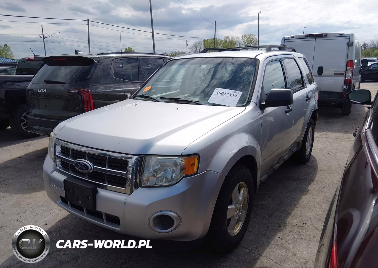 2010 Ford Escape Xls VIN:1FMCU9C70AKD34674 - 2