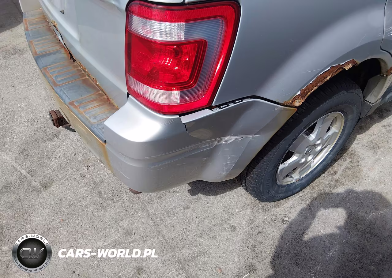 2010 Ford Escape Xls VIN:1FMCU9C70AKD34674 - 6