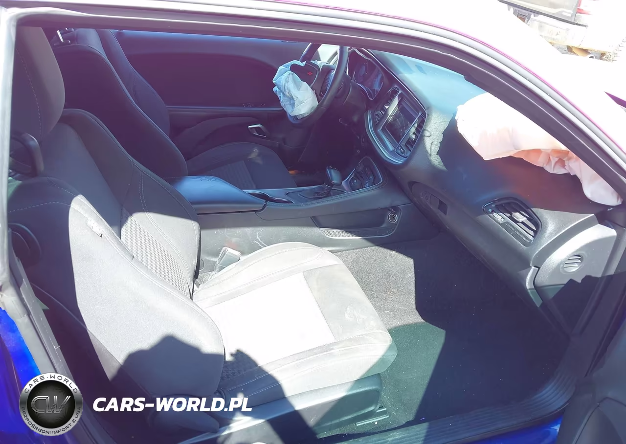 2019 Dodge Challenger Sxt VIN:2C3CDZAG1KH574806 - 5