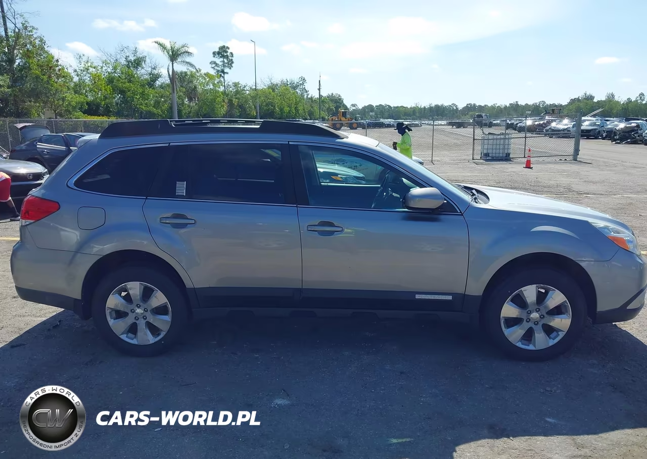 2011 Subaru Outback 3.6R Limited VIN:4S4BRDKCXB2333046 - 14