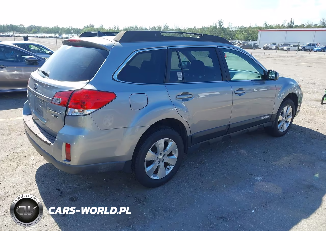 2011 Subaru Outback 3.6R Limited VIN:4S4BRDKCXB2333046 - 4