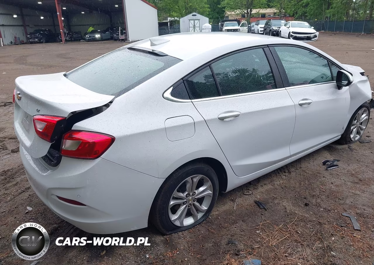 2019 Chevrolet Cruze Lt VIN:1G1BE5SM9K7101841 - 4