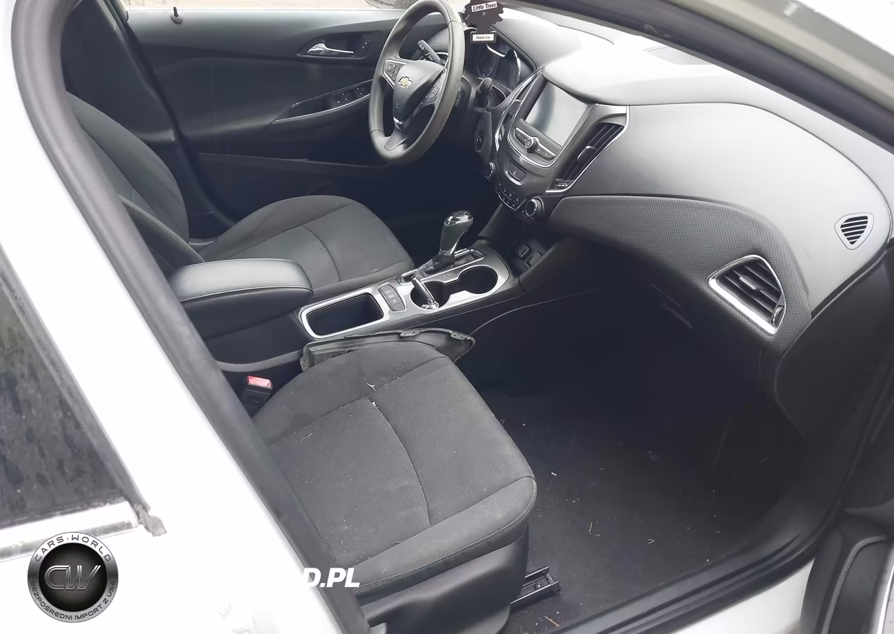 2019 Chevrolet Cruze Lt VIN:1G1BE5SM9K7101841 - 5