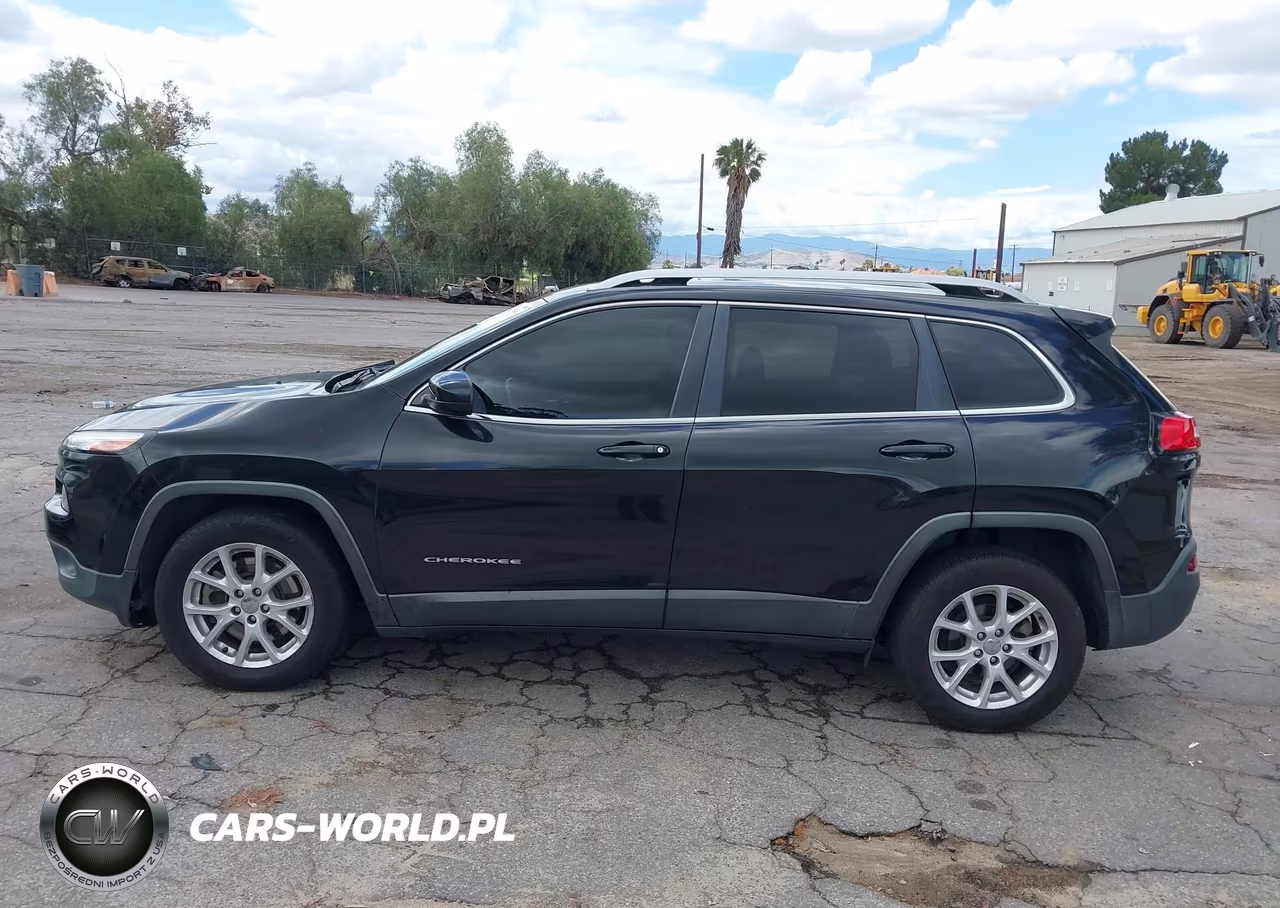 2016 Jeep Cherokee Latitude VIN:1C4PJLCB5GW136545 - 14