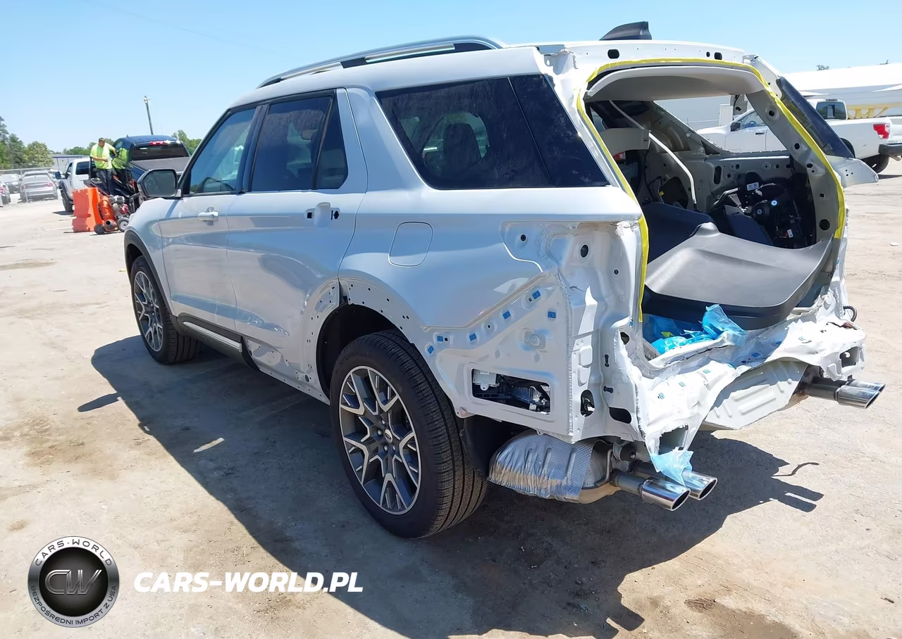 2025 Ford Explorer Platinum VIN:1FMWK8HC4SGC67374 - 3