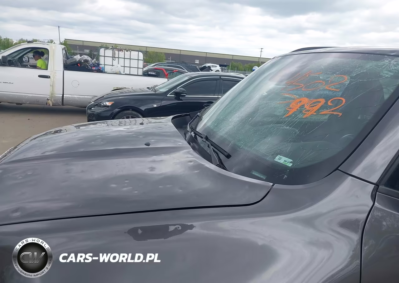 2020 Jeep Renegade Latitude 4X4 VIN:ZACNJBBB0LPM00438 - 6