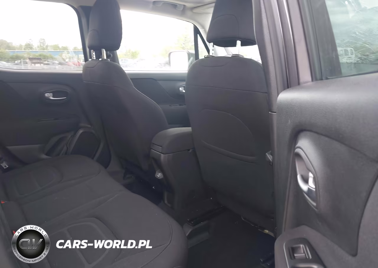 2020 Jeep Renegade Latitude 4X4 VIN:ZACNJBBB0LPM00438 - 8
