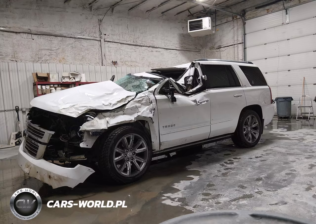 2016 Chevrolet Tahoe Ltz VIN:1GNSKCKC2GR120794 - 2