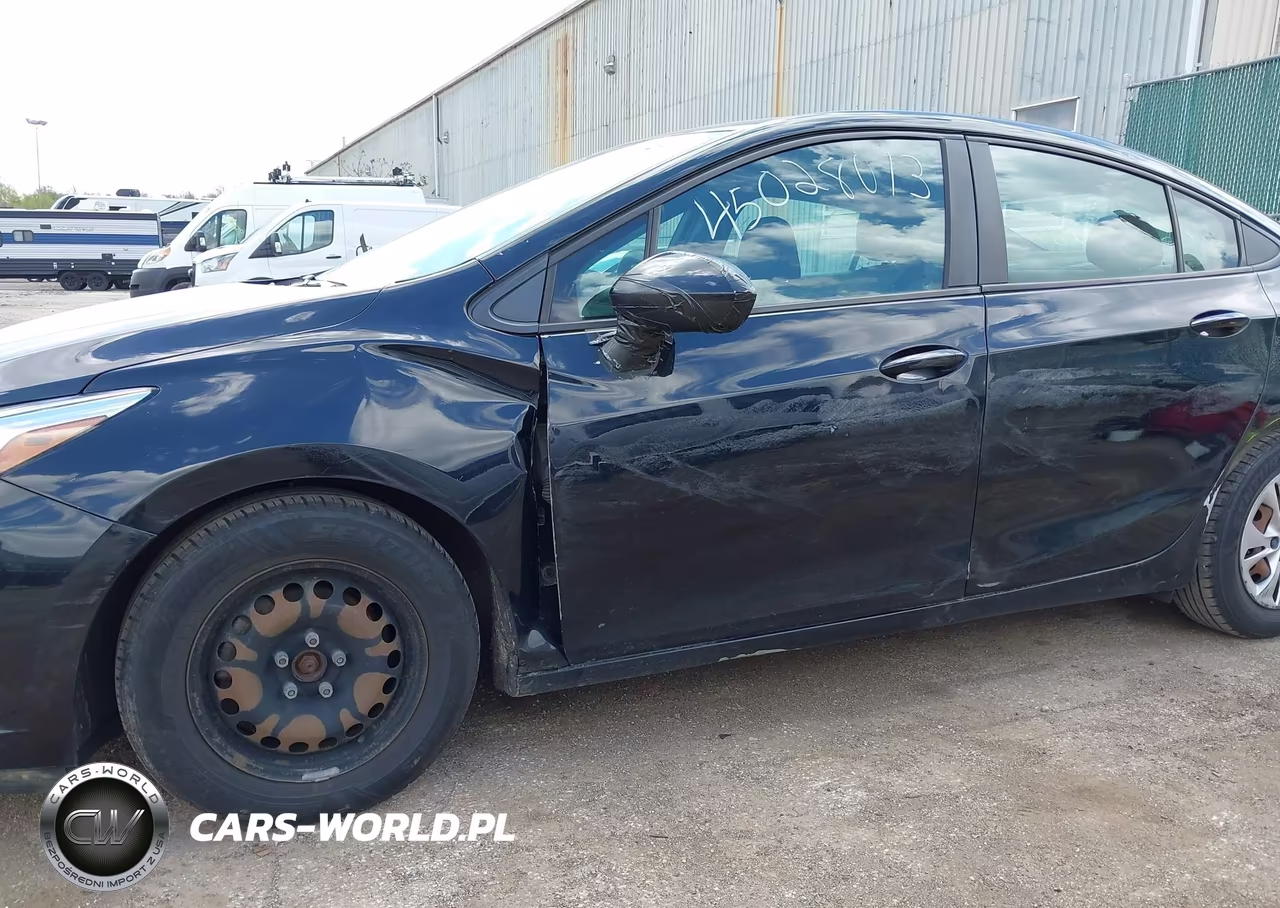 2019 Chevrolet Cruze Diesel VIN:1G1BJ5SM8K7100031 - 6
