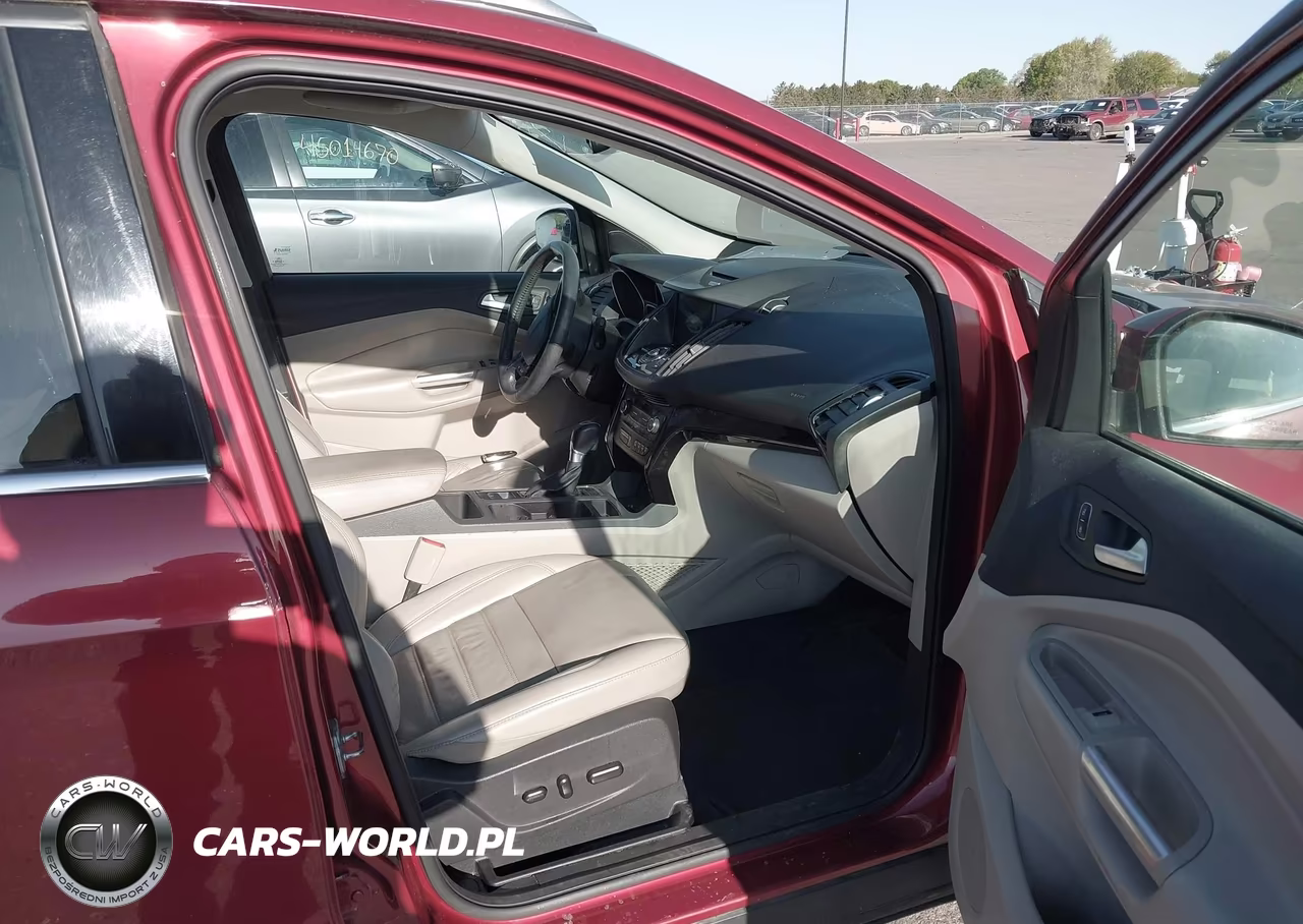 2017 Ford Escape Titanium VIN:1FMCU0JDXHUF05224 - 5