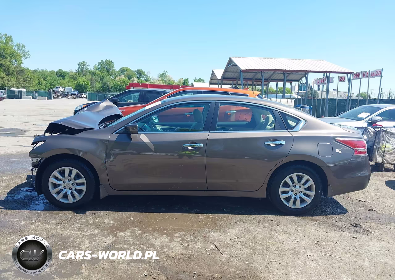 2015 Nissan Altima 2.5 S VIN:1N4AL3AP6FN889025 - 15