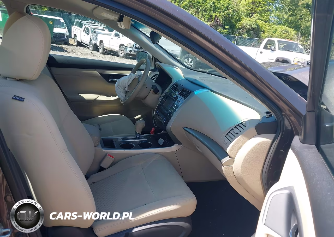 2015 Nissan Altima 2.5 S VIN:1N4AL3AP6FN889025 - 5
