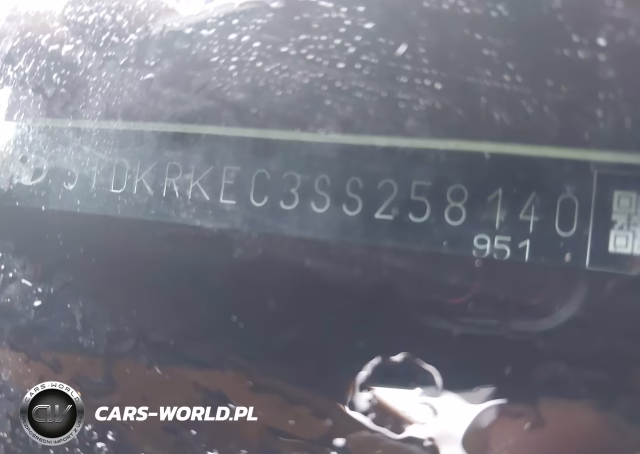 2025 Toyota Sienna Le VIN:5TDKRKEC3SS258140 - 19
