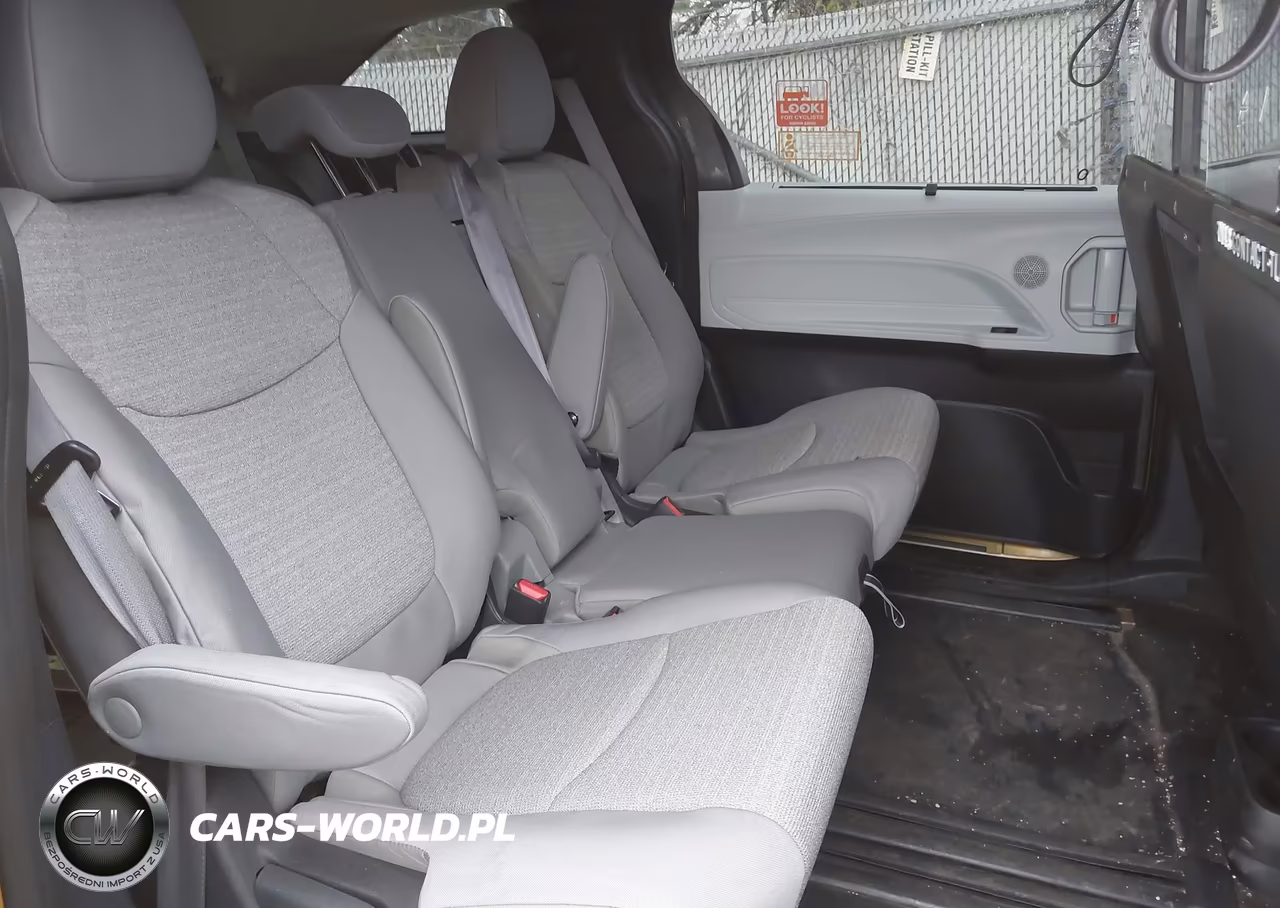 2025 Toyota Sienna Le VIN:5TDKRKEC3SS258140 - 8