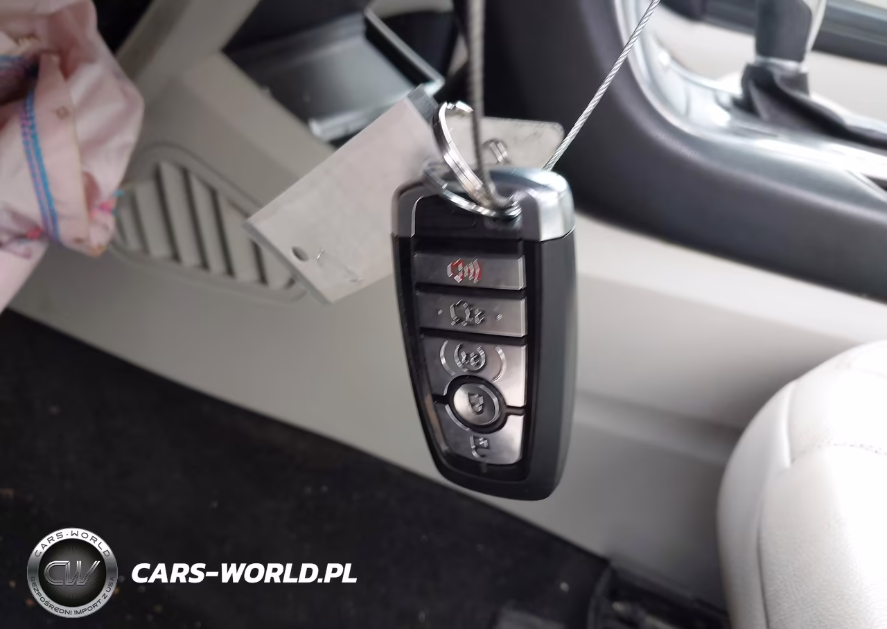2018 Ford Edge Titanium VIN:2FMPK3K94JBC06505 - 11
