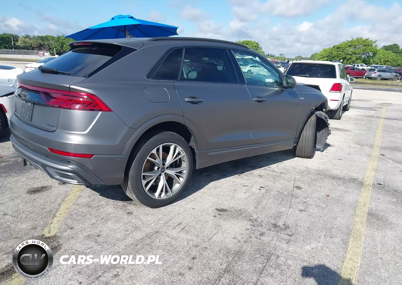 2021 Audi Q8 Premium Plus 55 Tfsi Quattro Tiptronic VIN:WA1EVAF17MD028755 - 4