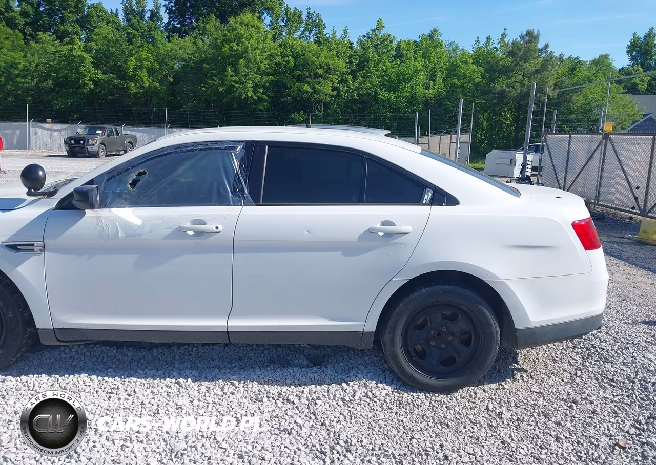 2013 Ford Police Interceptor VIN:1FAHP2L82DG105783 - 12
