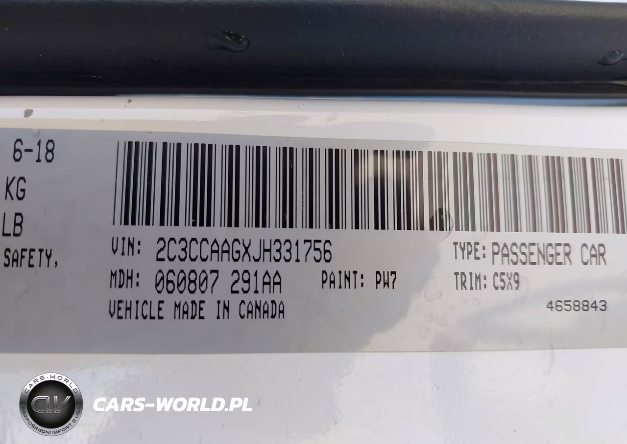 2018 Chrysler 300 Touring VIN:2C3CCAAGXJH331756 - 9