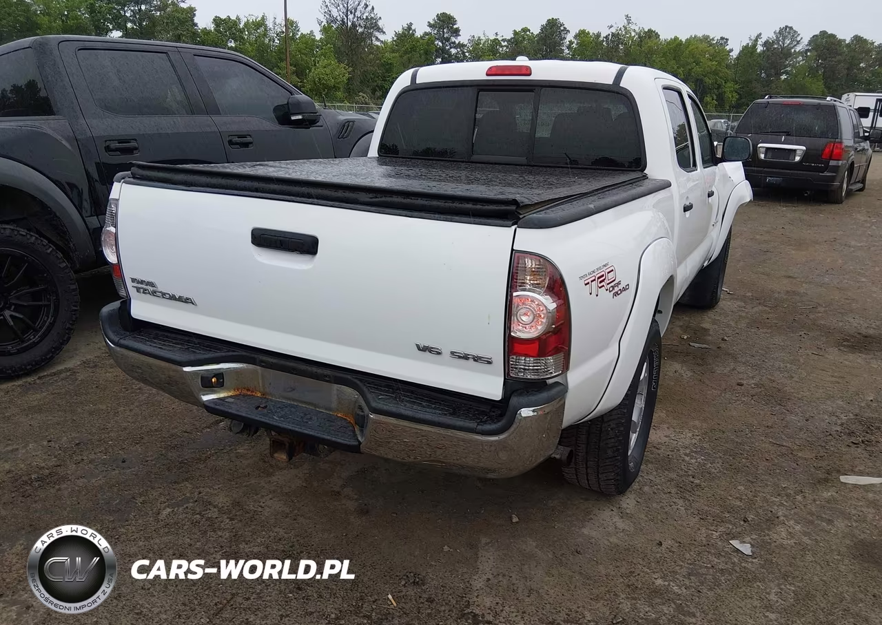 2010 Toyota Tacoma Base V6 VIN:3TMLU4EN7AM050082 - 4