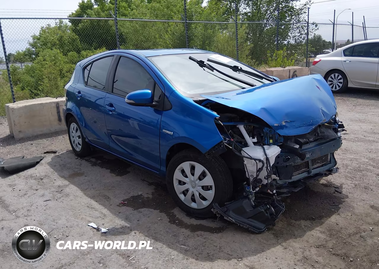 2014 Toyota Prius C Two