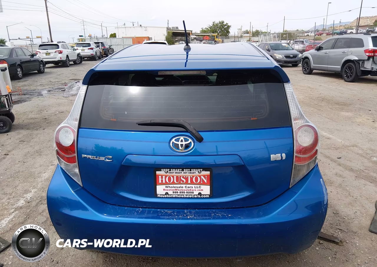 2014 Toyota Prius C Two VIN:JTDKDTB37E1559813 - 16