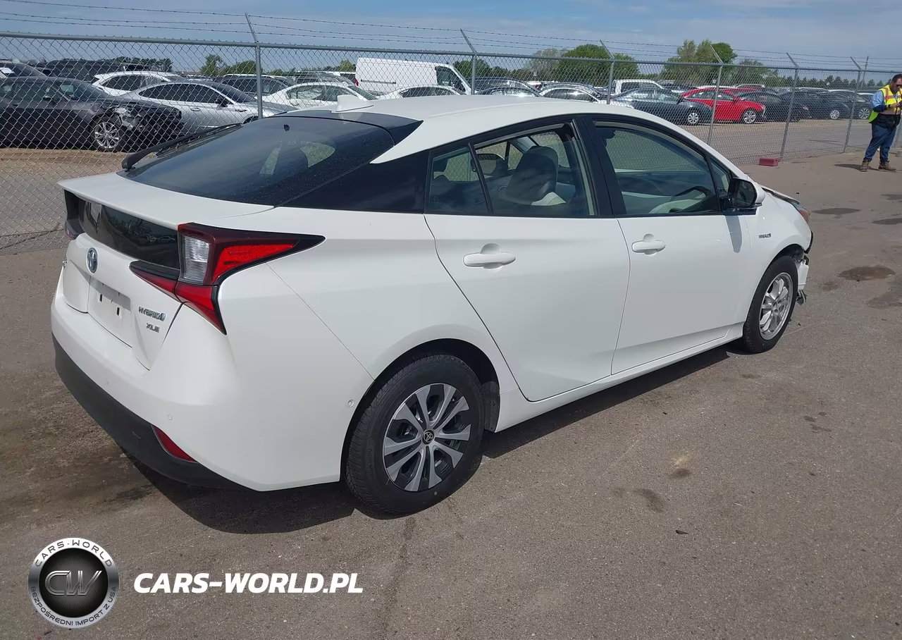 2019 Toyota Prius Xle VIN:JTDL9RFU9K3007743 - 4