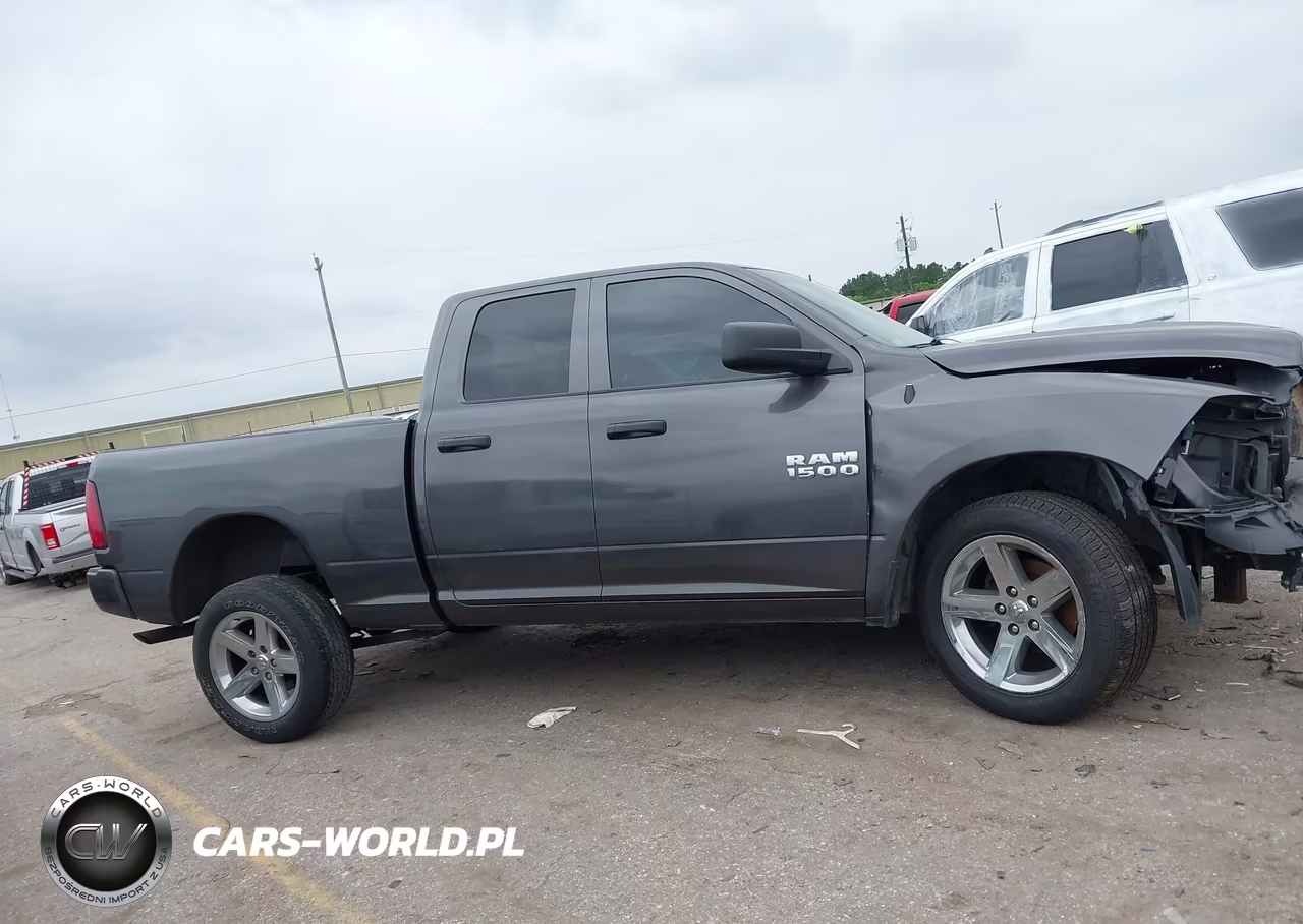 2017 Ram 1500 Express 4X4 6'4 Box VIN:1C6RR7FG3HS732592 - 13