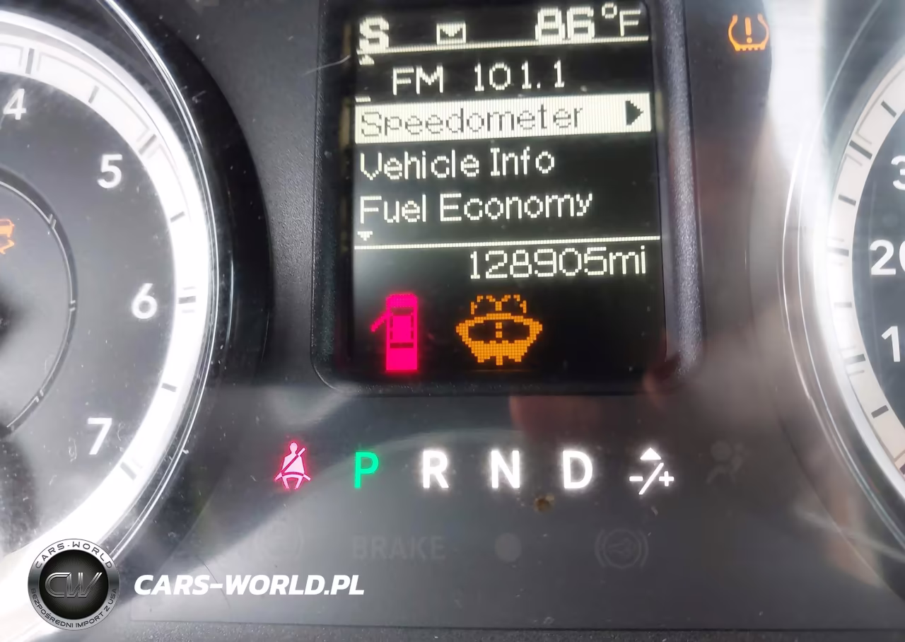 2017 Ram 1500 Express 4X4 6'4 Box VIN:1C6RR7FG3HS732592 - 15