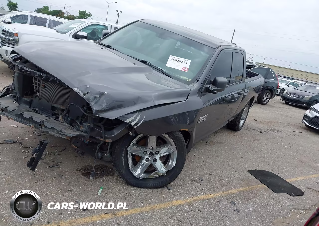 2017 Ram 1500 Express 4X4 6'4 Box VIN:1C6RR7FG3HS732592 - 2