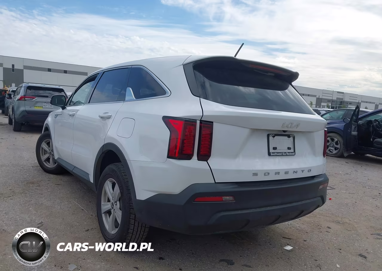 2022 Kia Sorento Lx VIN:5XYRG4LC3NG146054 - 3