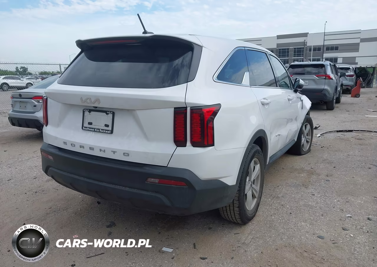 2022 Kia Sorento Lx VIN:5XYRG4LC3NG146054 - 4