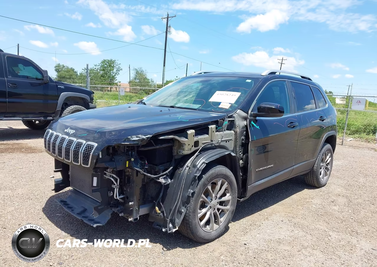 2019 Jeep Cherokee Latitude Plus Fwd VIN:1C4PJLLB1KD324497 - 2