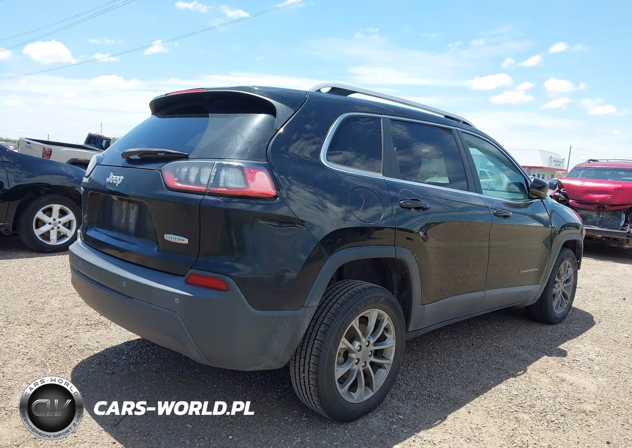 2019 Jeep Cherokee Latitude Plus Fwd VIN:1C4PJLLB1KD324497 - 4