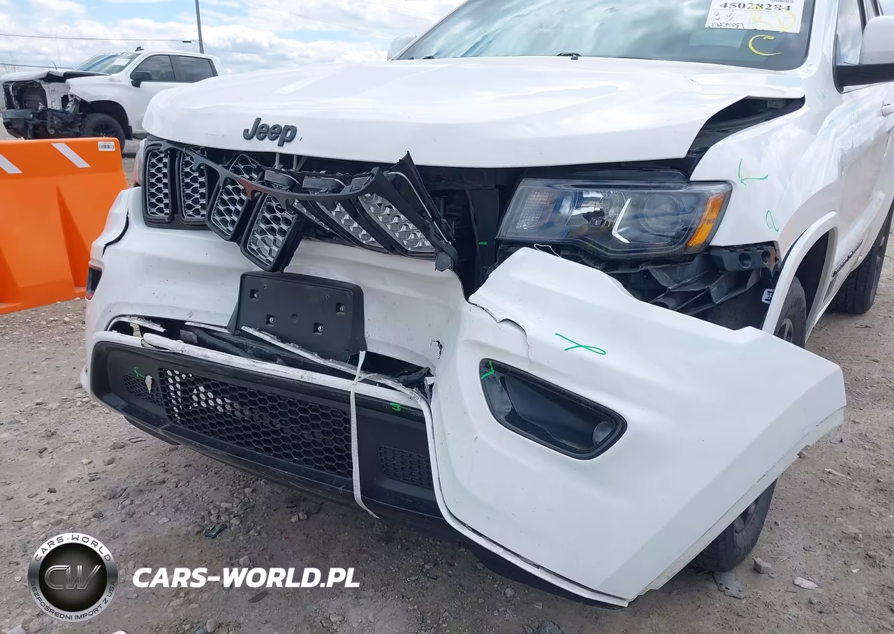 2018 Jeep Grand Cherokee Altitude 4X4 VIN:1C4RJFAG5JC257609 - 6