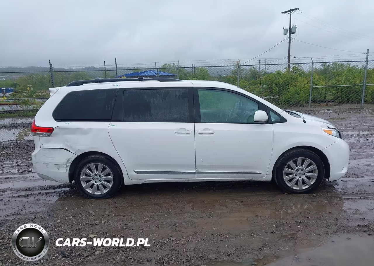 2013 Toyota Sienna Le 7 Passenger VIN:5TDJK3DCXDS057989 - 13